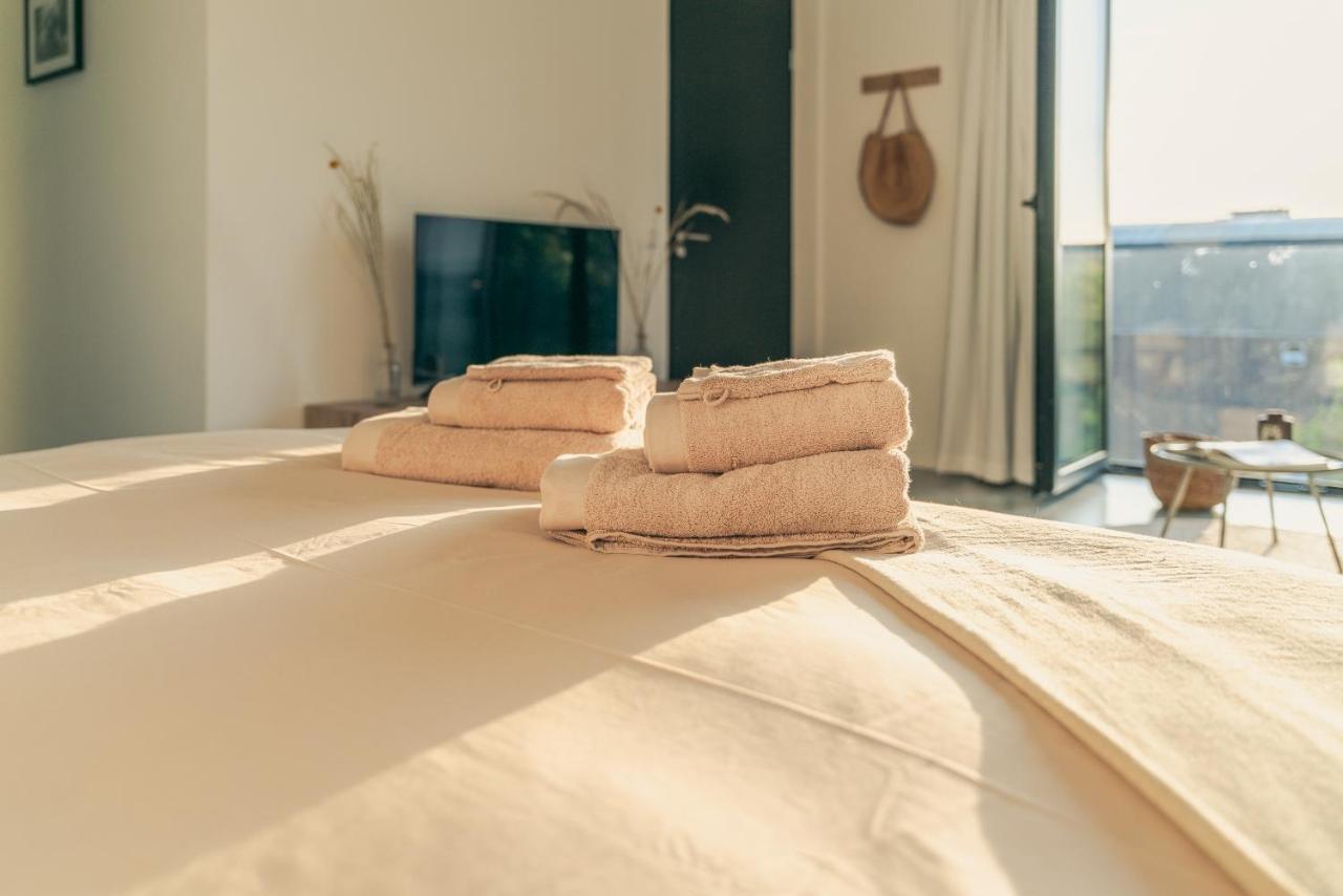 Apartment Bright & Stylish Boutique Studio 45M2 With Amazing Sunset Views